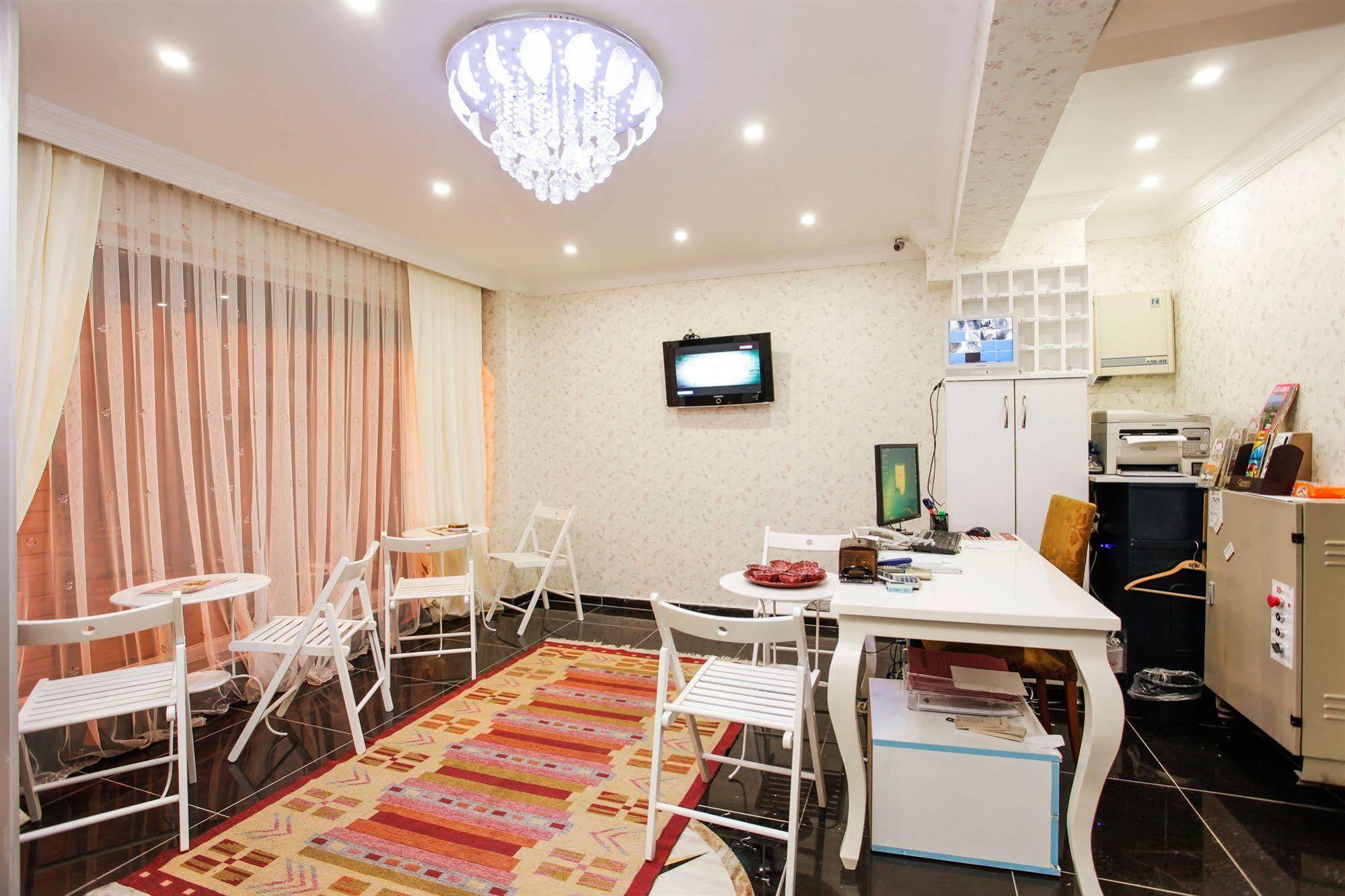 Casa Mia Hotel Istanbul Bagian luar foto